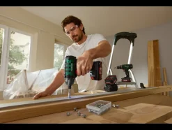 Accu-kruislijnlaser 20 V met 4 Ah accu's en 4,5 A lader