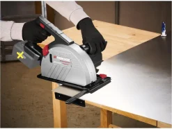 Accu-metaalcirkelzaag 20 V met 4 Ah accu en 4,5 A lader