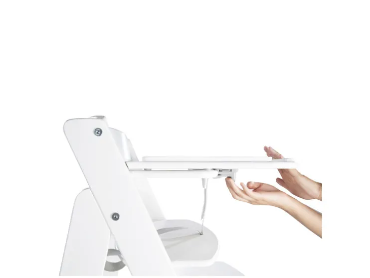 Houten kinderstoel met eetplank