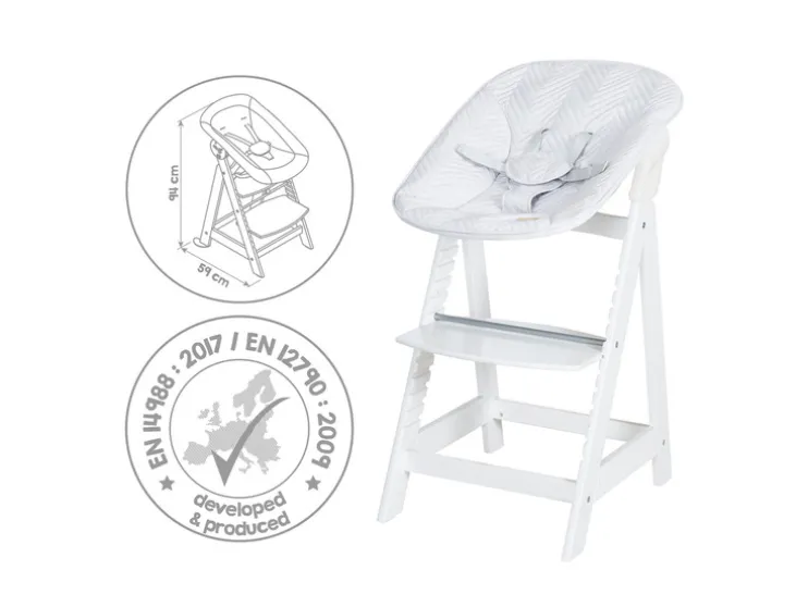 Houten kinderstoel met eetplank