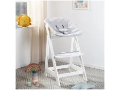 Houten kinderstoel met eetplank