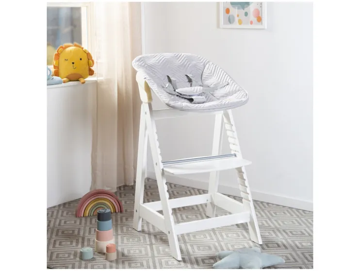 Houten kinderstoel met eetplank