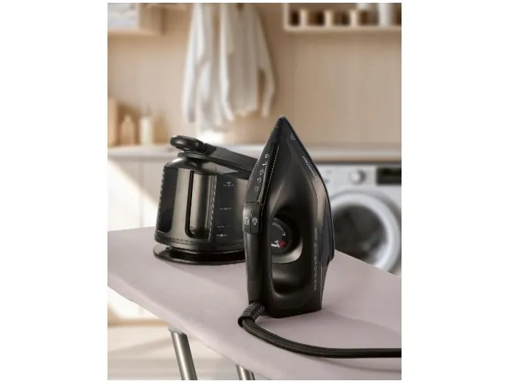 Strijkijzer met stoomgenerator 2400 W