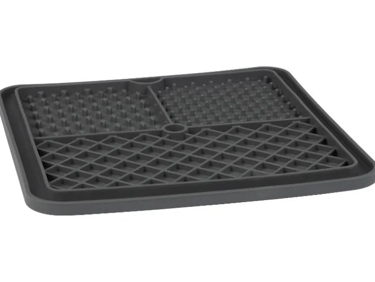 Voer- en drinkbak, voermat of likmat